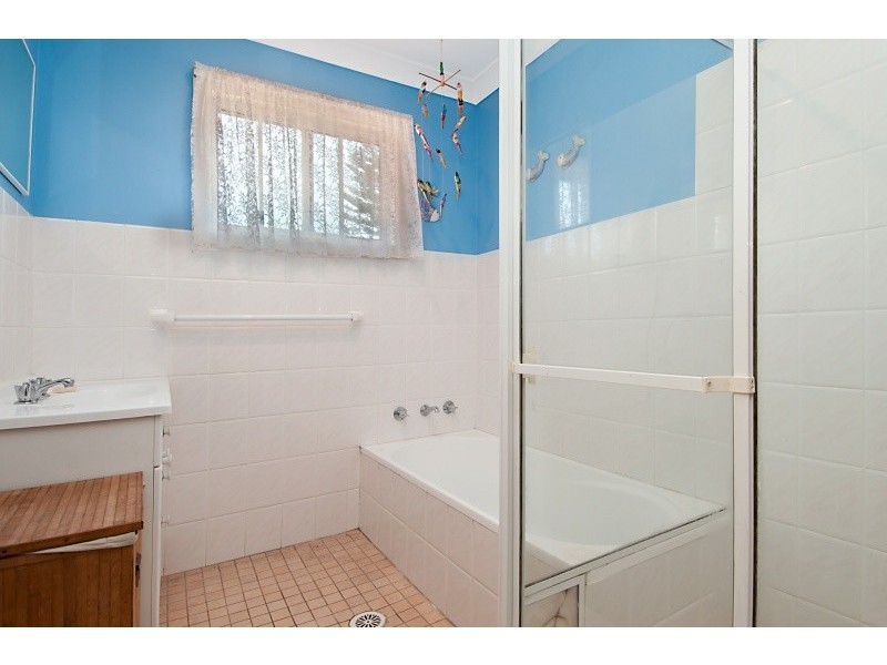 2/90 Warringah Road, Narraweena NSW 2099