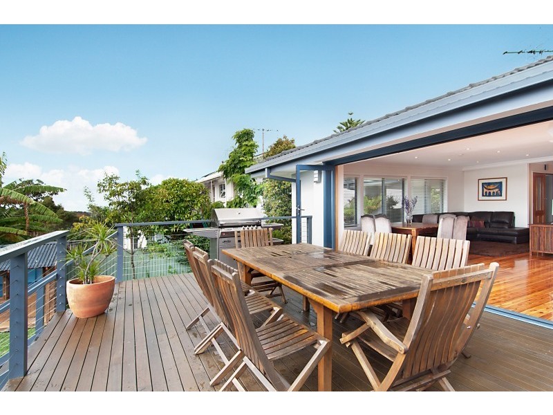 8 Valley View Road, Frenchs Forest NSW 2086