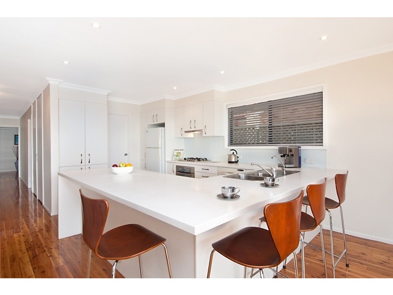 8 Valley View Road, Frenchs Forest NSW 2086