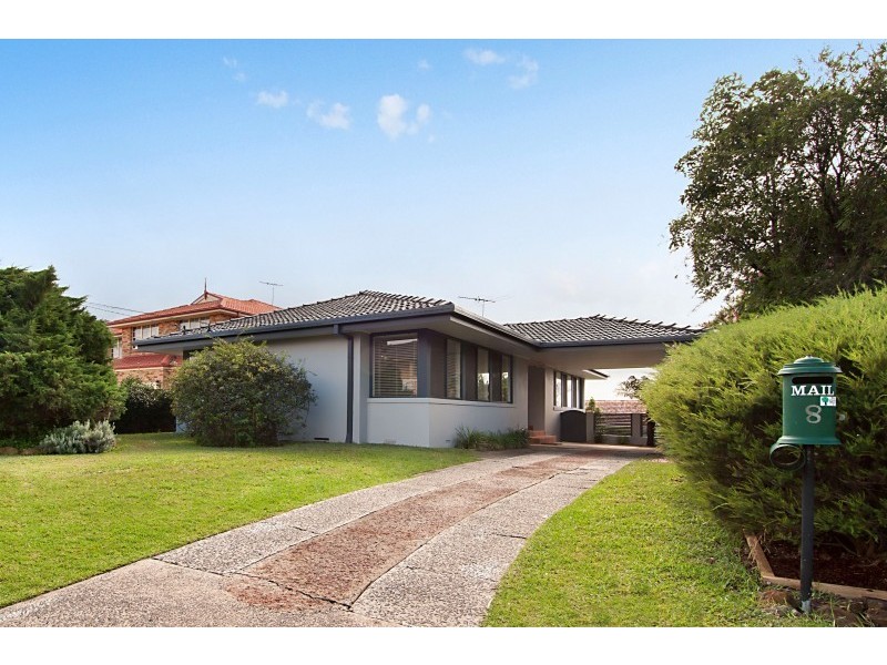 8 Valley View Road, Frenchs Forest NSW 2086