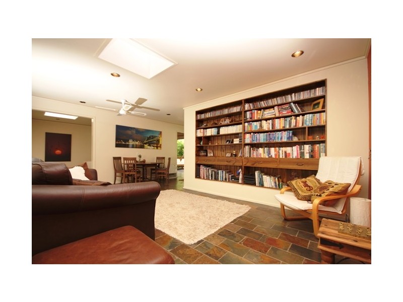 17 Nandi Avenue, Frenchs Forest NSW 2086
