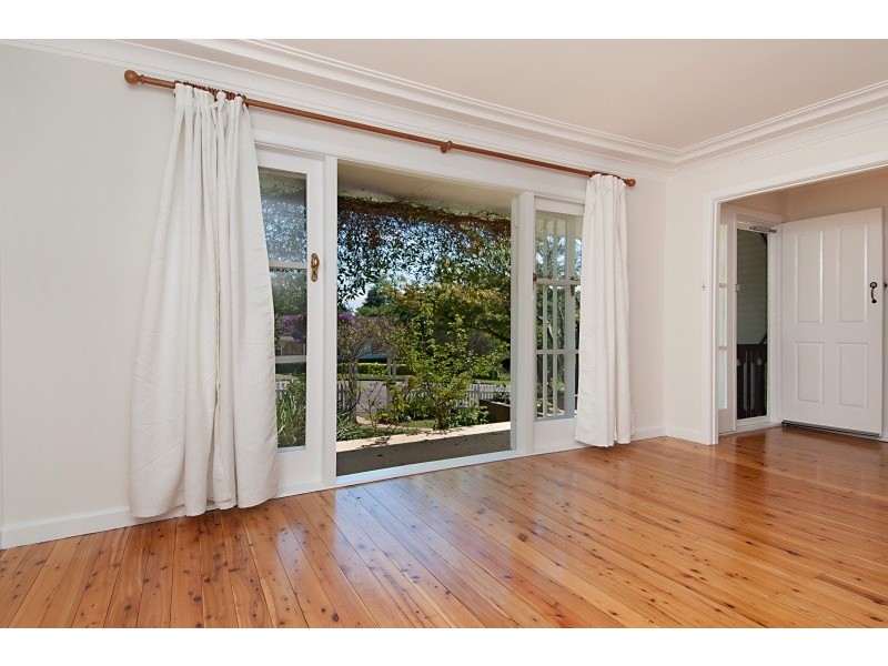 31 Edinburgh Road, Forestville NSW 2087