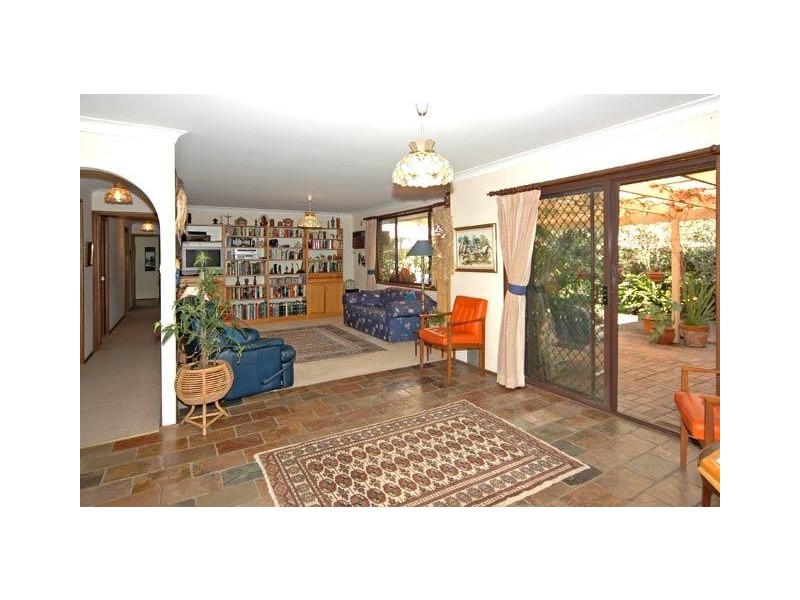 83 Blackbutts Road, Frenchs Forest NSW 2086