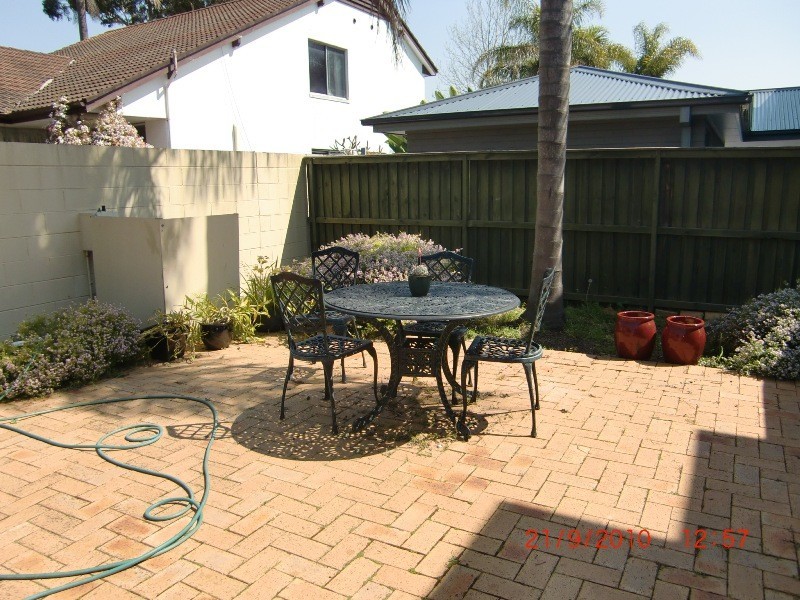 8 Hews Parade, Belrose NSW 2085