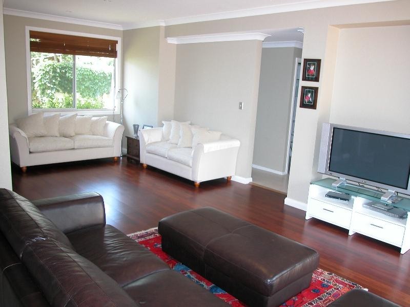 8 Hews Parade, Belrose NSW 2085