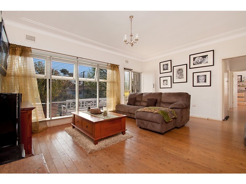 8 Cobb Street, Frenchs Forest NSW 2086