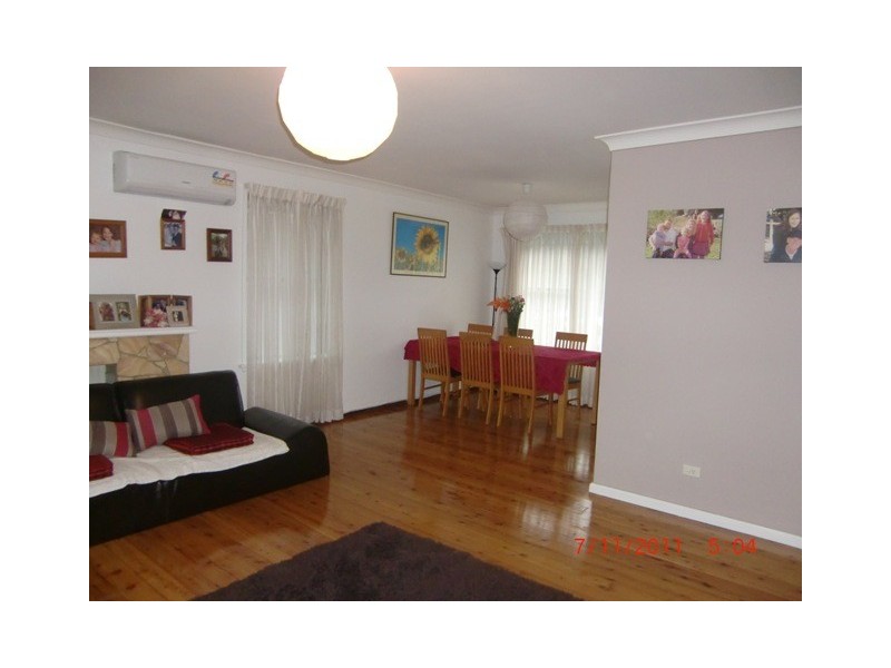 33 Neridah Ave, Belrose NSW 2085