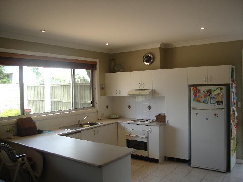 8 Hews Parade, Belrose NSW 2085