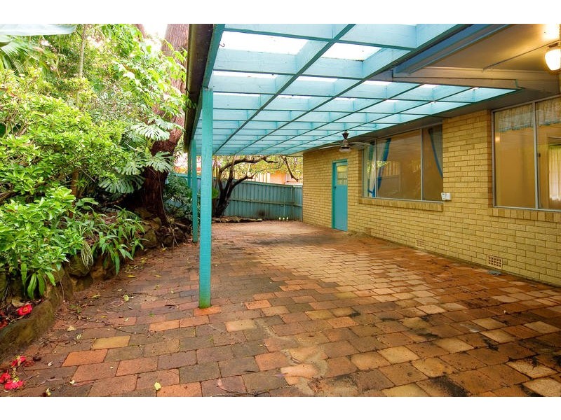 27 Bimbadeen Crescent, Frenchs Forest NSW 2086