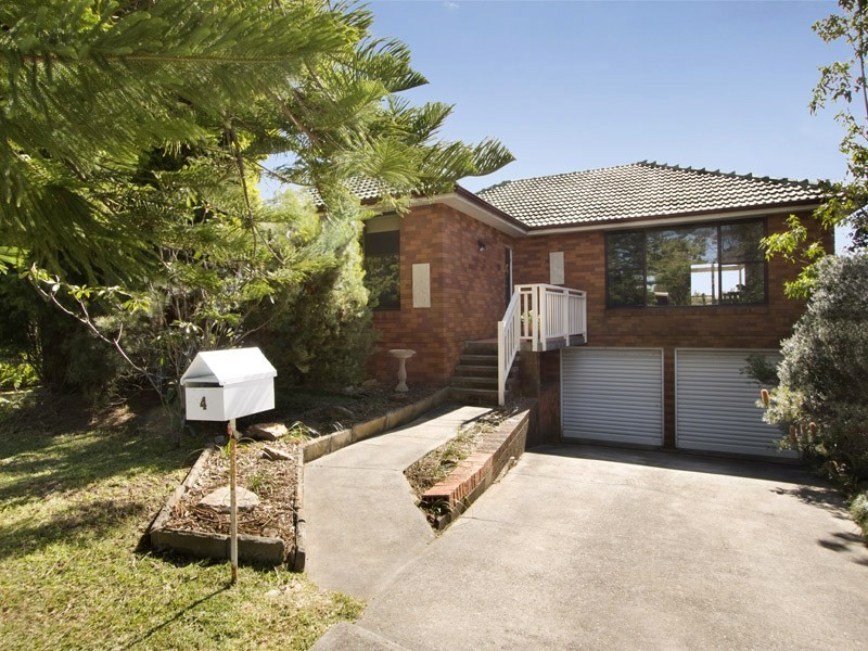 4 Valley View Road, Frenchs Forest NSW 2086