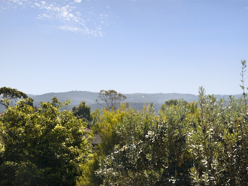 4 Valley View Road, Frenchs Forest NSW 2086