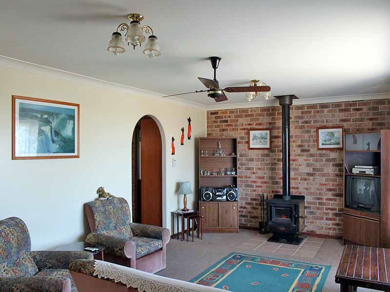 13 Mitchell Avenue, WEST KEMPSEY, via, Kempsey NSW 2440
