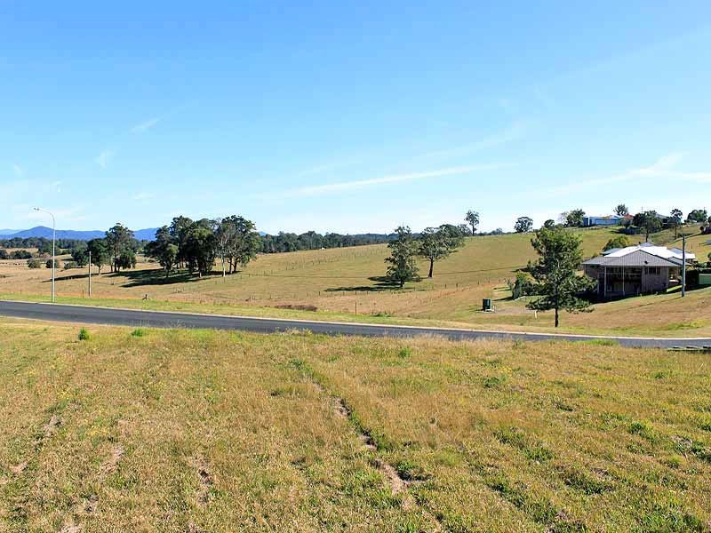 22 Springfields Drive, Greenhill NSW 2440