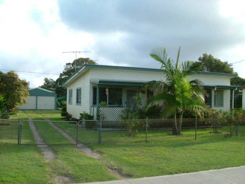 42 Straight Street, Hat Head NSW 2440