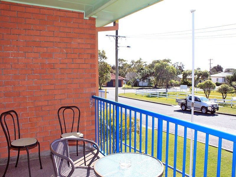 1 Main Street, Crescent Head NSW 2440