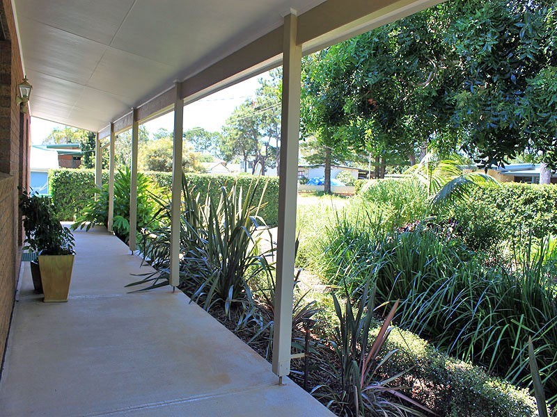 10 Fifth Avenue, Stuarts Point NSW 2441