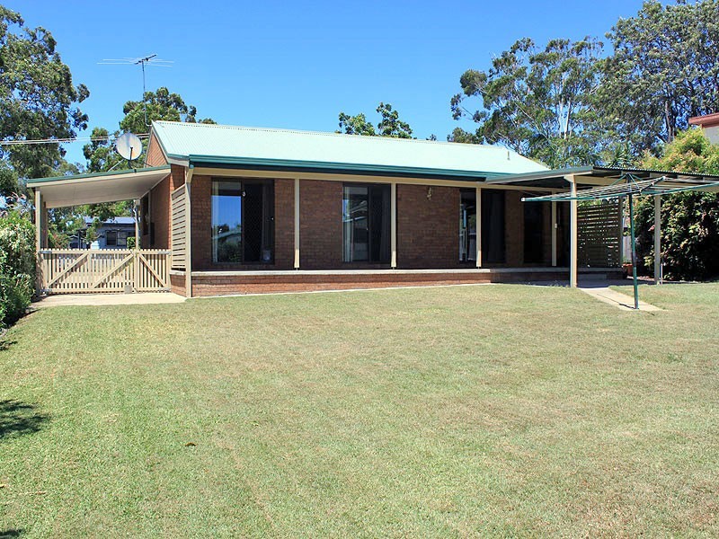 10 Fifth Avenue, Stuarts Point NSW 2441