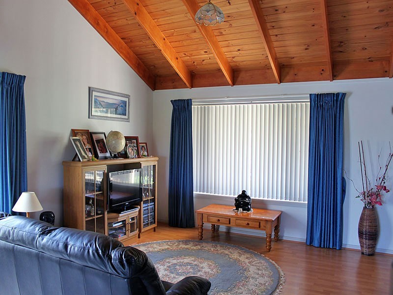 8a Campbell Place, Aldavilla NSW 2440