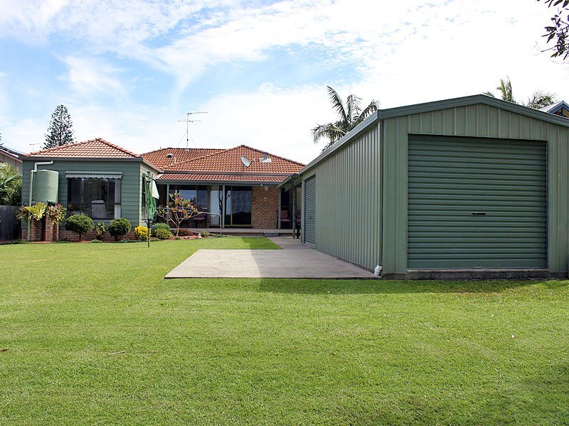 21 Belmore Street, Crescent Head NSW 2440