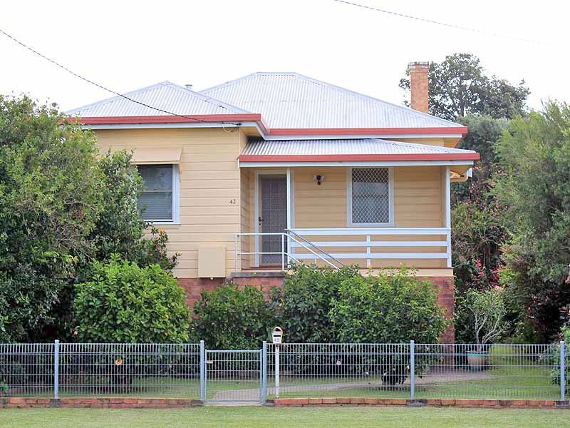 42 Barnard Street, Gladstone NSW 2440