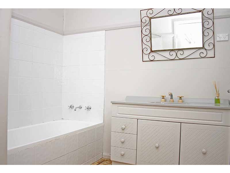 17 Russell Avenue, Smithtown NSW 2440