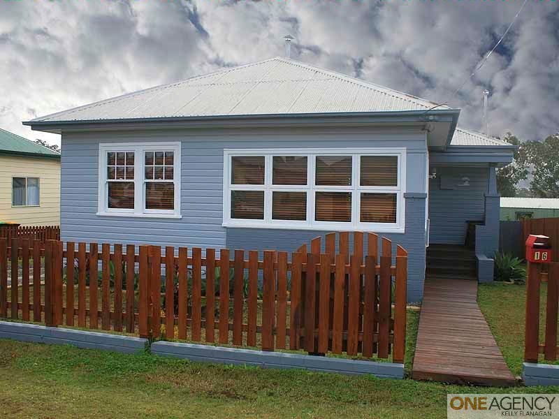 16  Park Avenue, Kempsey NSW 2440