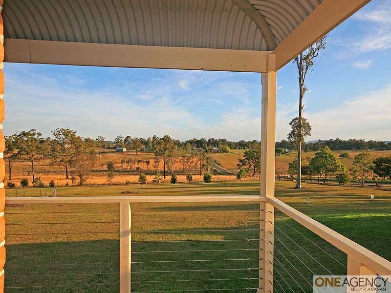 4 Waratah Drive, Yarravel NSW 2440