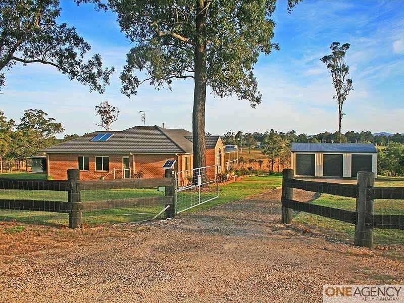 4 Waratah Drive, Yarravel NSW 2440