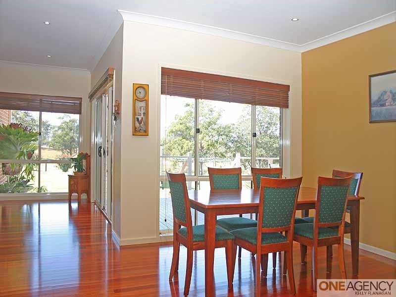 4 Waratah Drive, Yarravel NSW 2440