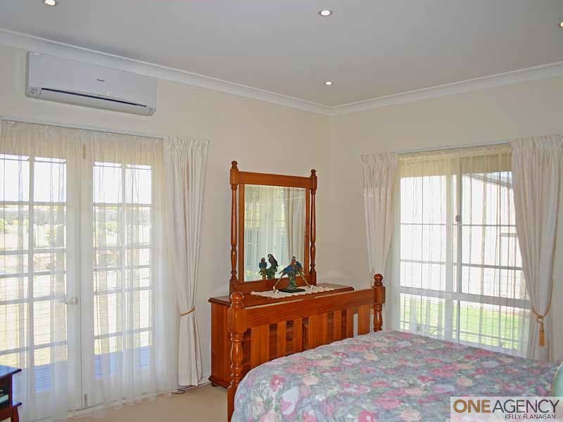 4 Waratah Drive, Yarravel NSW 2440