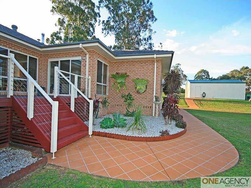 4 Waratah Drive, Yarravel NSW 2440