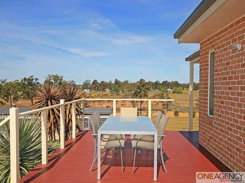 4 Waratah Drive, Yarravel NSW 2440