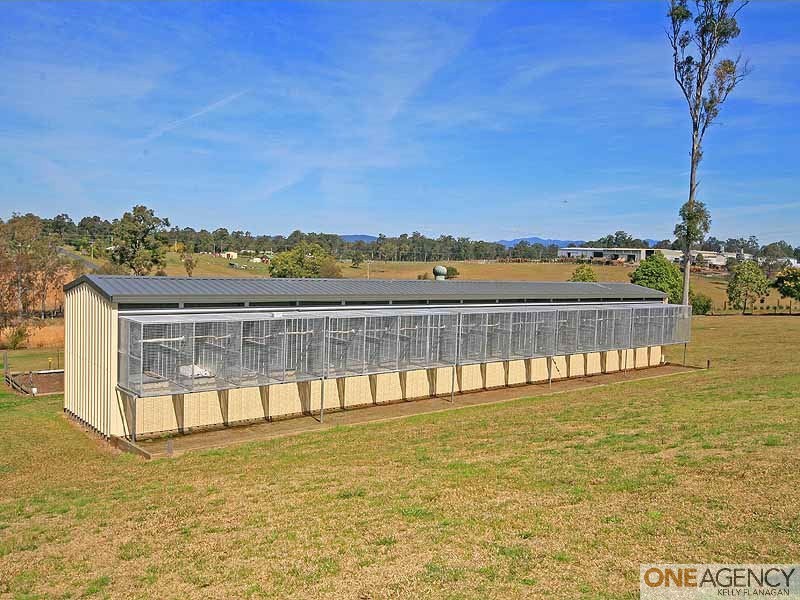4 Waratah Drive, Yarravel NSW 2440