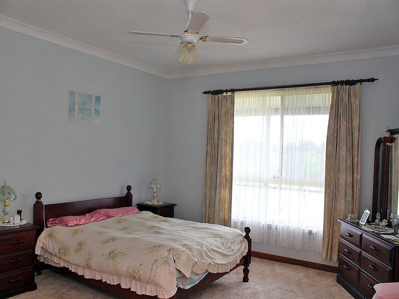 27 Hallelujah Drive, Collombatti NSW 2440