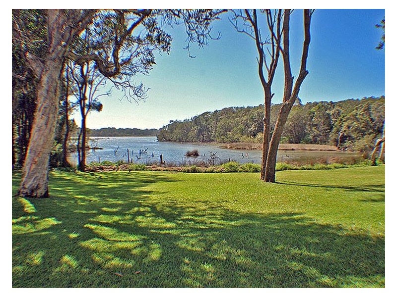 21 Belmore Street, Crescent Head NSW 2440