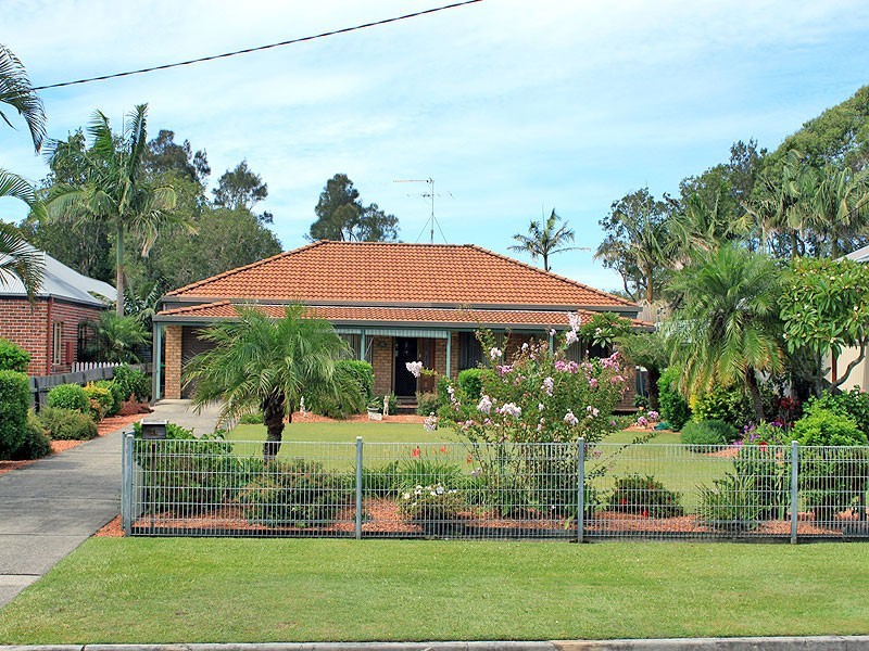 21 Belmore Street, Crescent Head NSW 2440