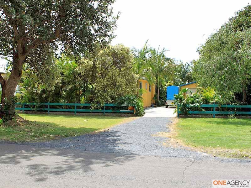 41 Straight Street, Hat Head NSW 2440