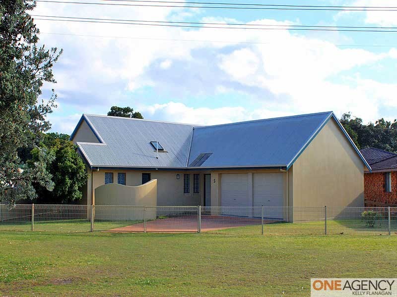 5 Straight Street, Hat Head NSW 2440