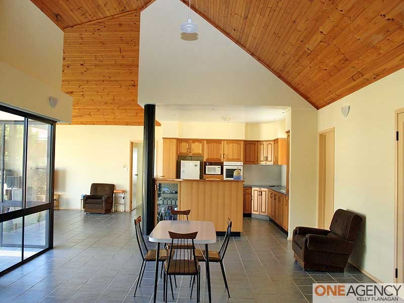 5 Straight Street, Hat Head NSW 2440