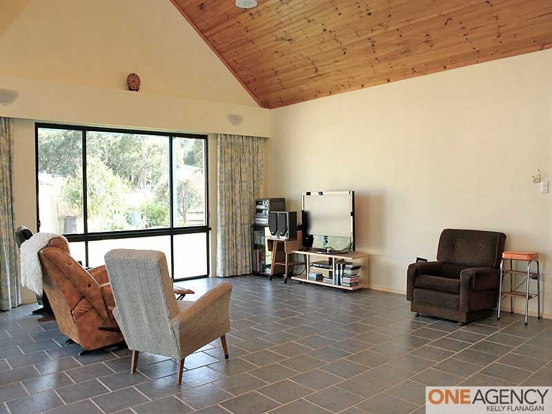 5 Straight Street, Hat Head NSW 2440