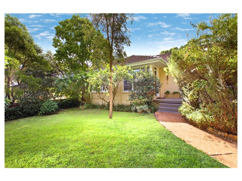 4 Deakin Street, Forestville NSW 2087