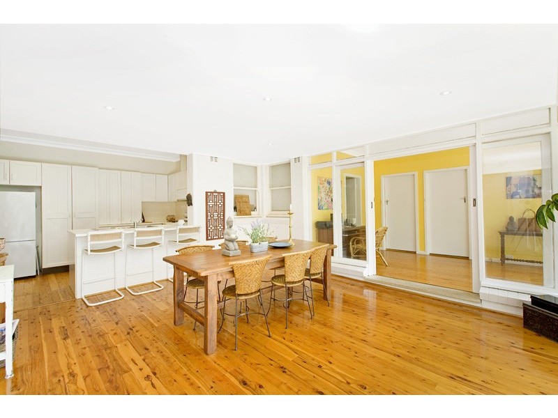 4 Deakin Street, Forestville NSW 2087