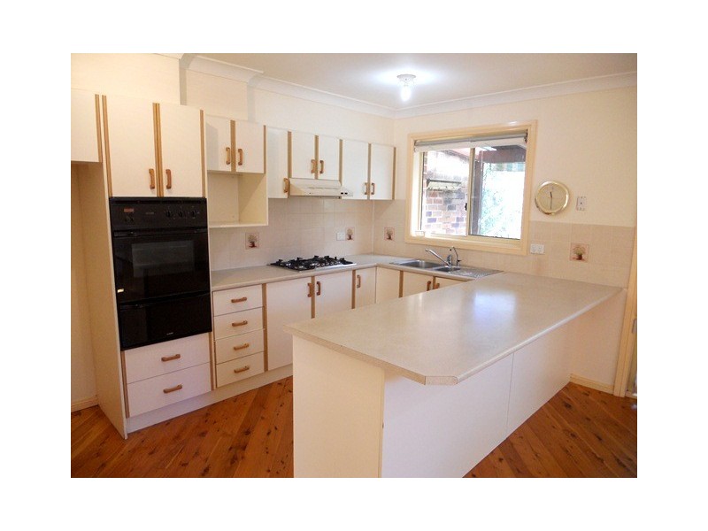 33B Carnarvon Drive, Frenchs Forest NSW 2086