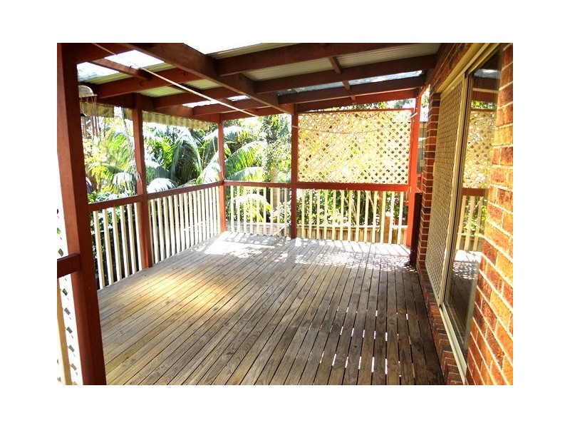 33B Carnarvon Drive, Frenchs Forest NSW 2086