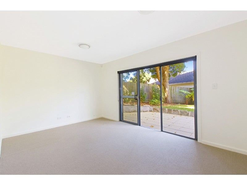 8/33 Cannons Parade, Forestville NSW 2087