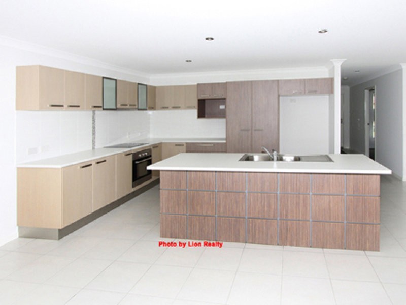 Hillcrest QLD 4118