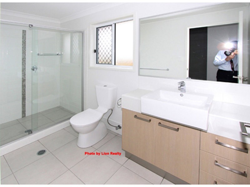Hillcrest QLD 4118