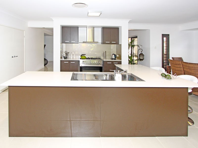 31 Casuarina Cct, Heathwood QLD 4110