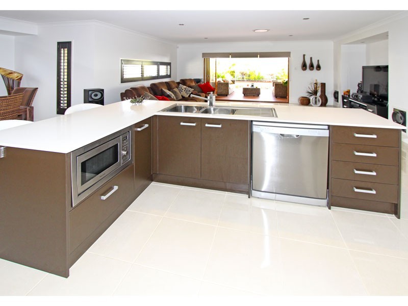 31 Casuarina Cct, Heathwood QLD 4110