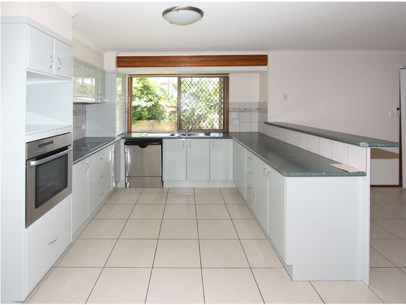 2 Cooba Street, Middle Park QLD 4074